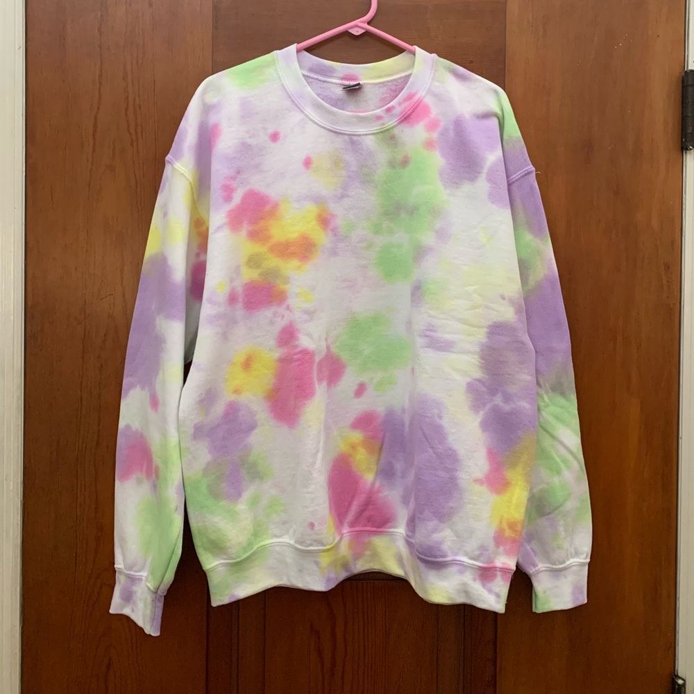 Custom tie-dye crew neck